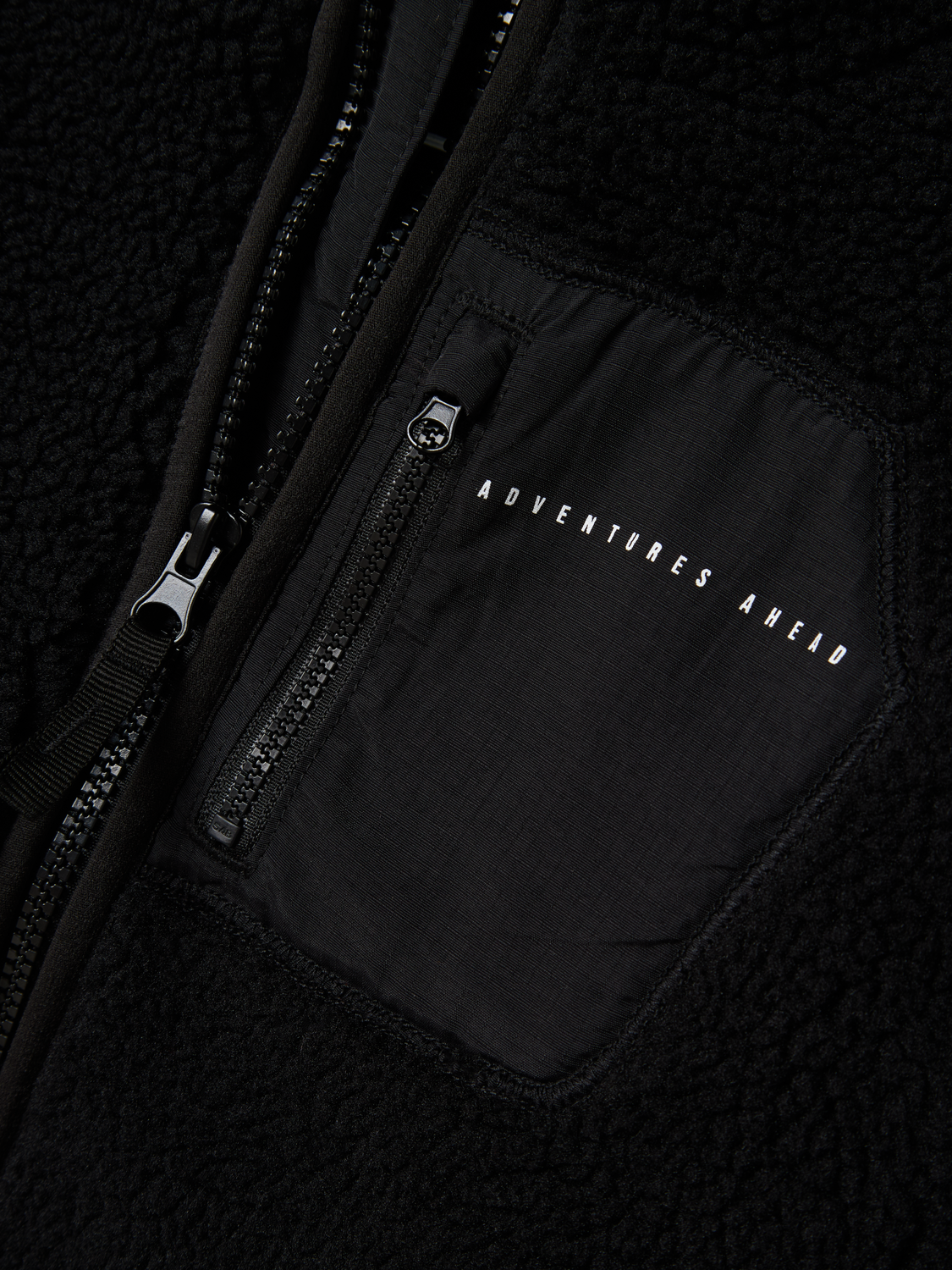 model_shot-front_full